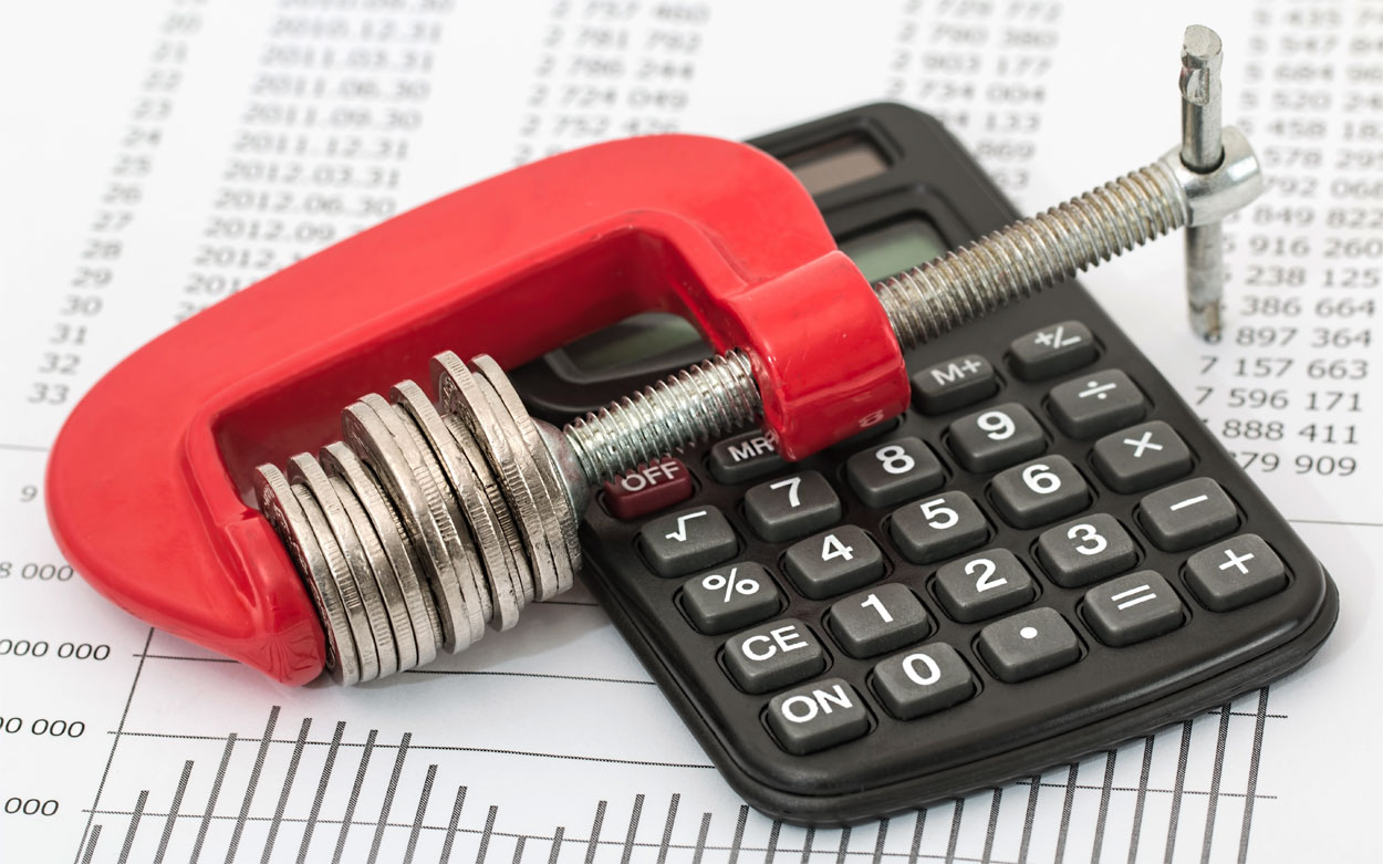 Перекрыть долг по кредитке потребкредитом:
когда это выгодно, расчет экономии и
риски для кредитной истории