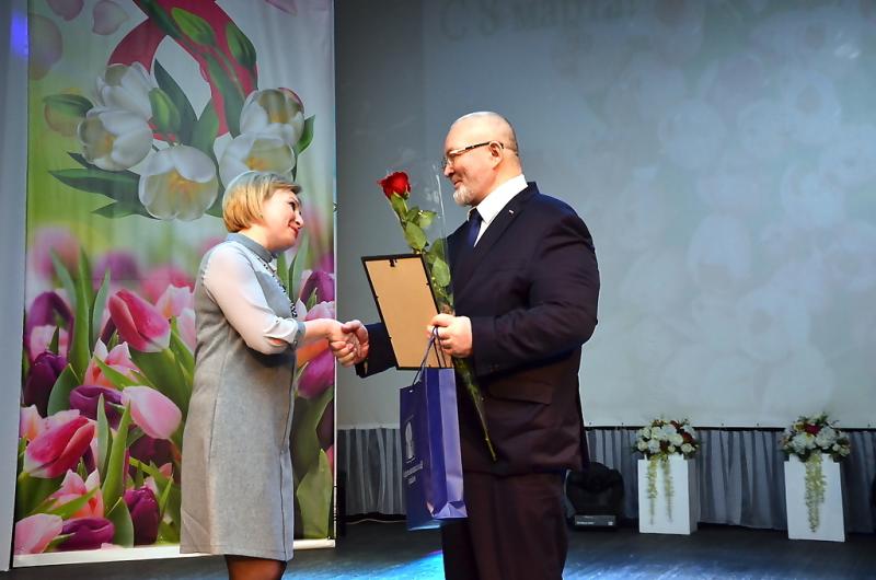 Владимир Семенов принял участие в торжествах, посвящённых Международному женскому дню