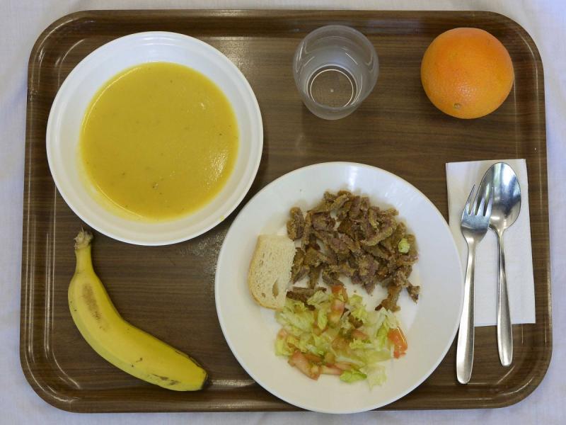 Жесткий контроль — залог здоровья: требования к организаторам питания в школах и детских садах могут ужесточиться