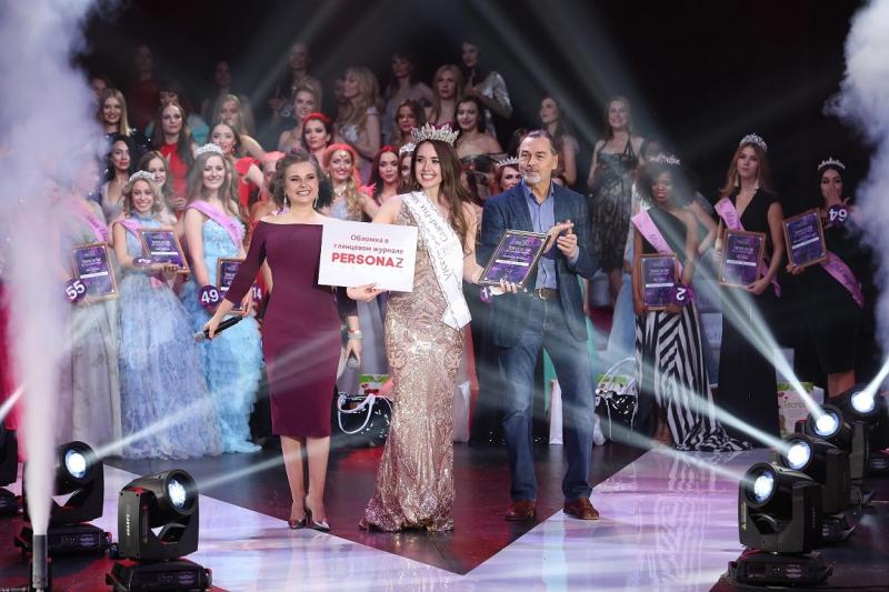 В Москве выбрали самую миниатюрную красавицу на конкурсе для девушек невысокого роста «Miss International Mini 2019».