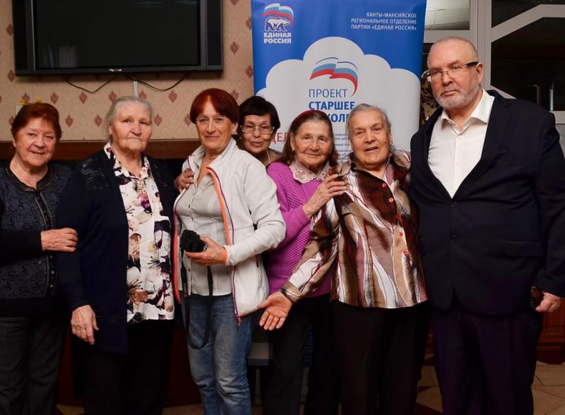 Владимир Семенов информировал избирателей о развитии «серебряного» волонтёрства в Югре