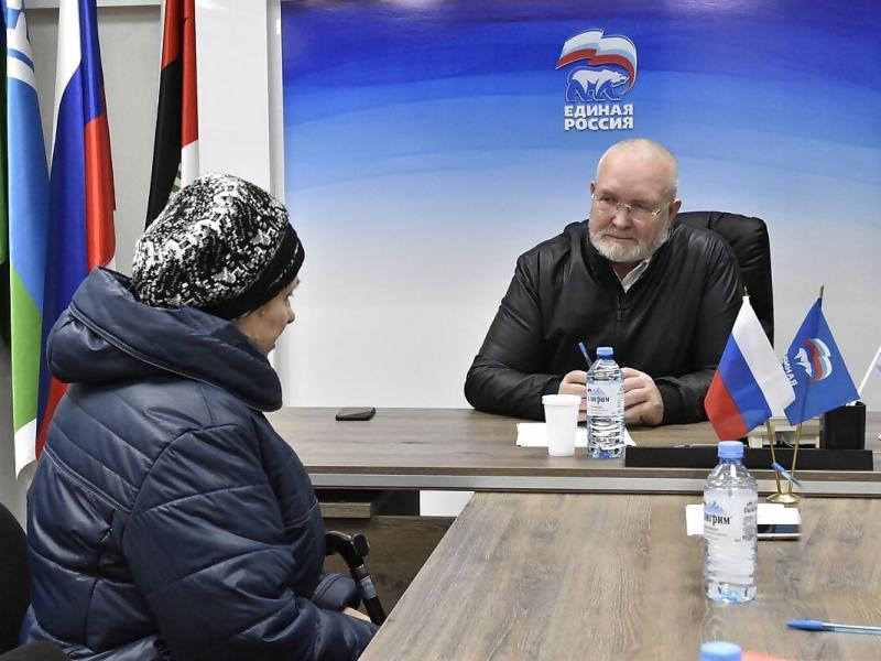 Владимир Семенов провёл приём граждан по личным вопросам