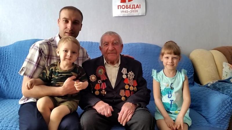 Владимир Семенов поздравил с днём рождения участника Великой Отечественной войны