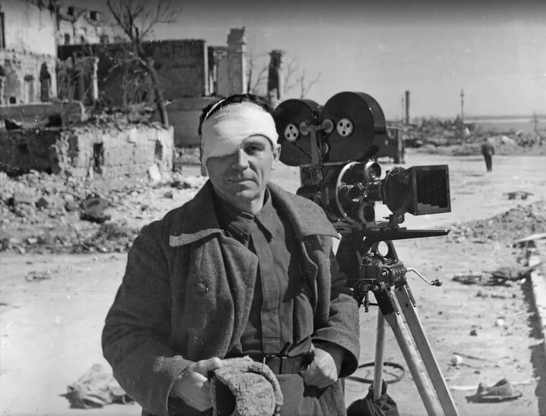 «Плачьте, но снимайте»: документальная история о фронтовых операторах в первые дни войны