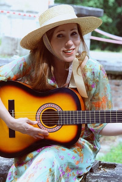 Певица Evdokiya презентовала новый сингл «Служебный роман»