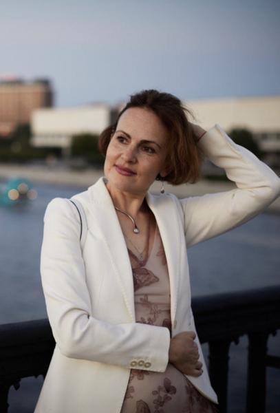 Художница Юлия Комова: «Современному художнику быть талантливым недостаточно!»