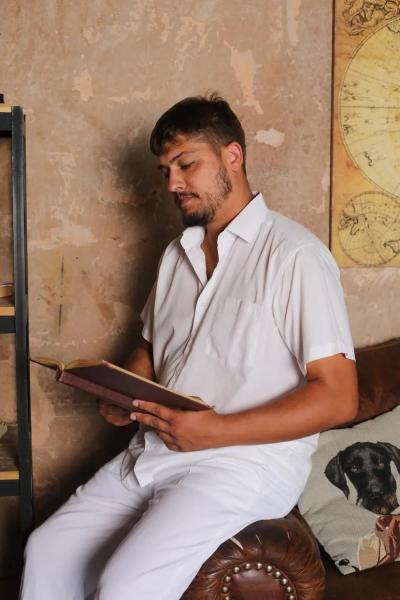 Предприниматель Артур Анисин: «Новая доходная ниша современного бизнеса- работа с маркетплейсами!»