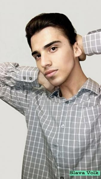 Певец Slava Volk :Скоро сопьется !!!