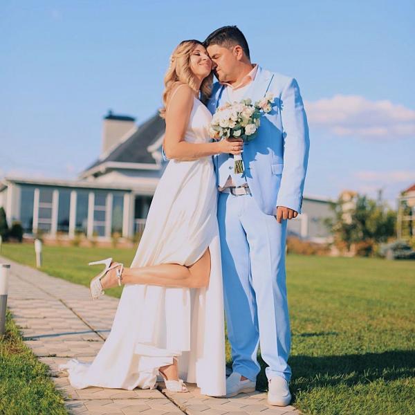 Певица АНИРИ вышла замуж