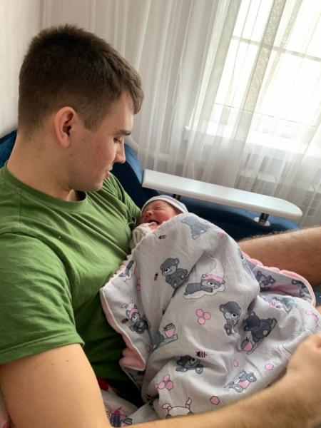 В Днепре отец Никита Афанасьев бросил своего малыша .