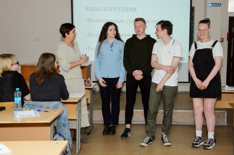 Студенты Гуманитарного университета приняли участие в региональном проекте «Жизнь БЕЗ коррупции»