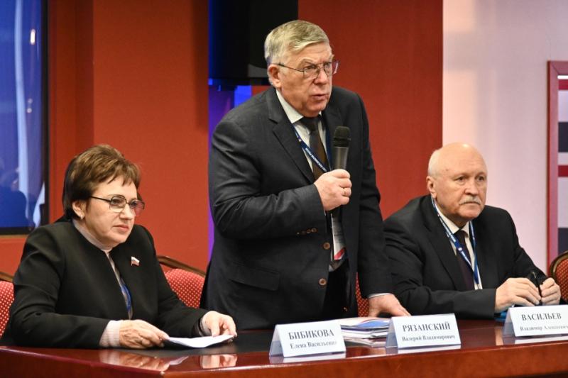 В Москве прошел социальный форум «Совместная работа региональных отделений Союза пенсионеров России и органов власти по сохранению здоровья пожилых людей»