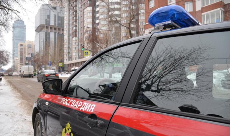 В Екатеринбурге экипажи Росгвардии пресекли две кражи в торговых центрах