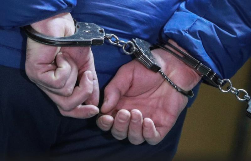 Mash: на военной базе в Севастополе задержали мужчину, искавшего наркотики