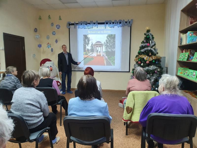 Ветеран Росгвардии проводит виртуальные экскурсии для кировчан