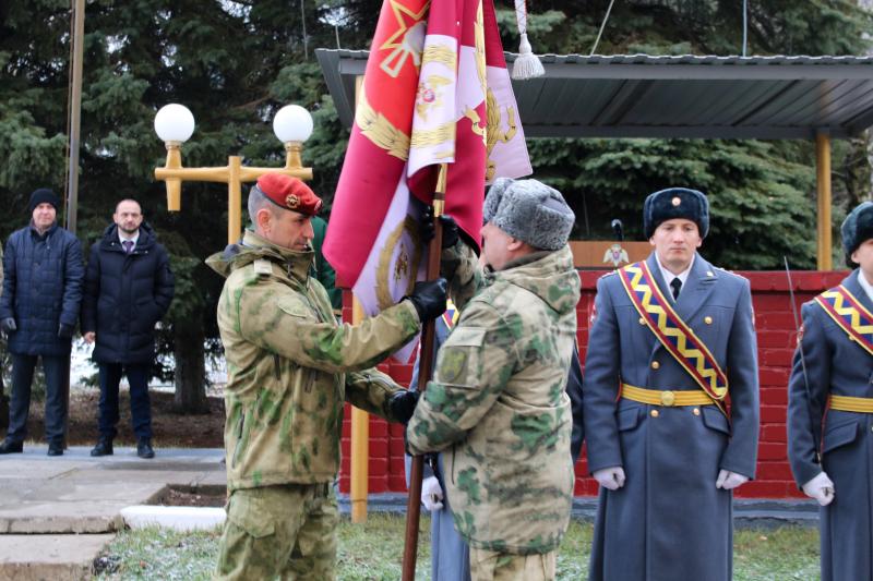 Воинской части Росгвардии в Ставрополе вручено Боевое знамя нового образца