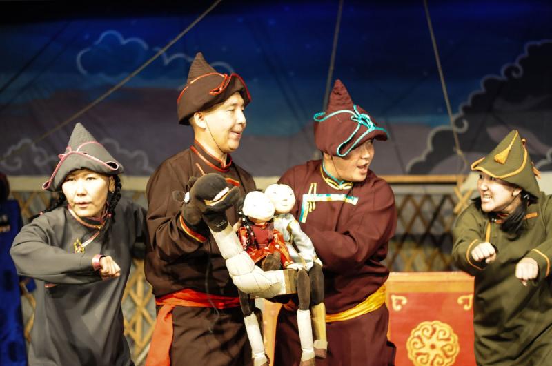 Министр культуры Бурятии Соелма Дагаева - Планируются обменные гастроли с Тувинским театром кукол, который до этого ни раз приезжал в Бурятию