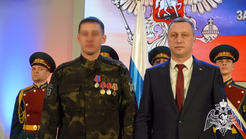 Губернатор Саратовской области вручил государственные награды сотрудникам Росгвардии