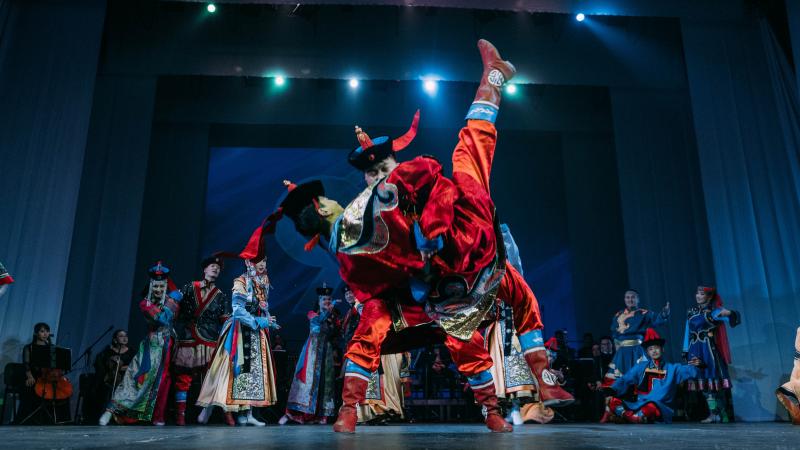 Министерство культуры Бурятии: "Впервые в Бурятию приехал академический ансамбль песни и танца армии Монголии"