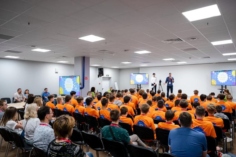 Кузница инноваторов: подведены итоги Осенней проектной школы Фонда Андрея Мельниченко