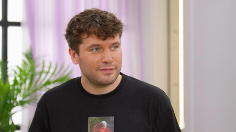 Певец и актёр Павел Артемьев: «Я всегда был влюбчивым и страдал по недоступным девушкам»