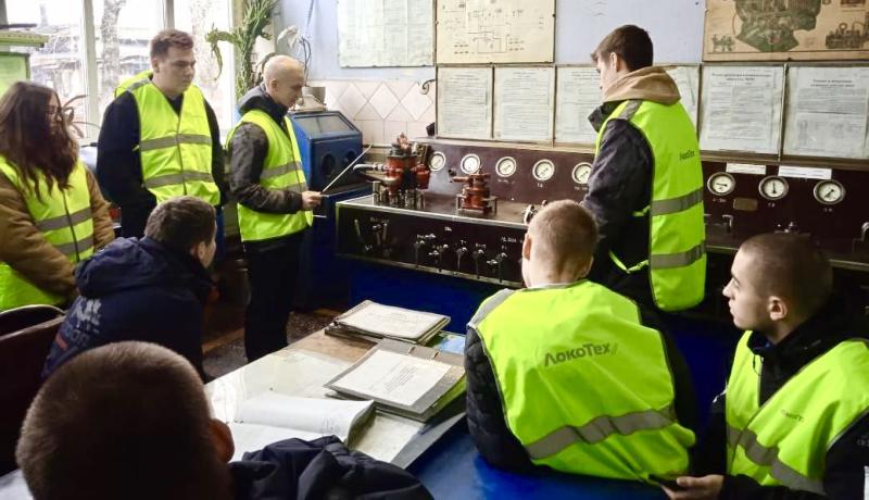 Сервисное локомотивное депо «Ртищево» стало производственной площадкой для обучения студентов