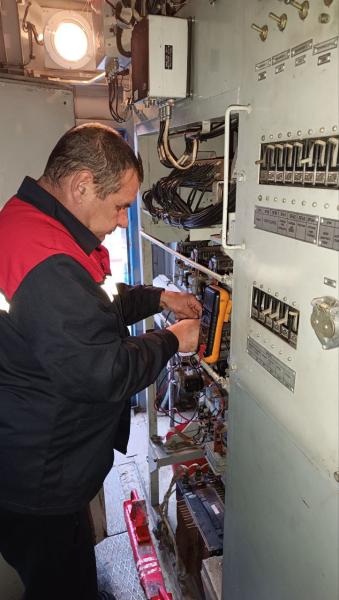 В филиале «Южный» компании «ЛокоТех-Сервис» растет количество рабочих, имеющих личное клеймо качества