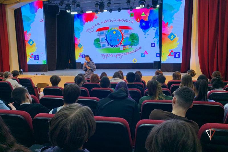 Росгвардия проводит цикл встреч на тему «Патриотизм в наши дни» со школьниками на Ямале