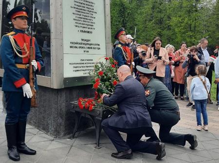 Офицеры Росгвардии почтили память тружеников тыла Ульяновской области