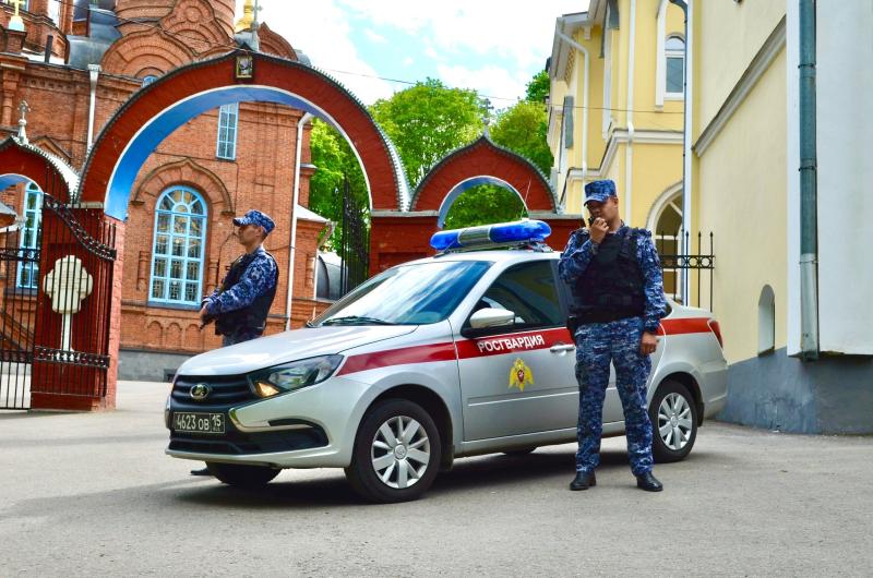 В Пензенской области военнослужащие и сотрудники Росгвардии приняли участие в охране общественного правопорядка