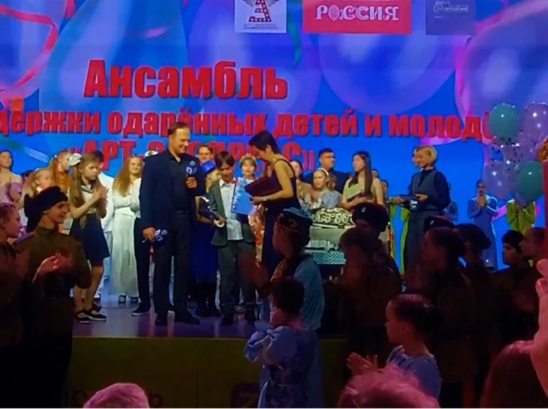11-летний нижегородский художник награждён орденом "За вклад в развитие отечественной культуры и искусства"