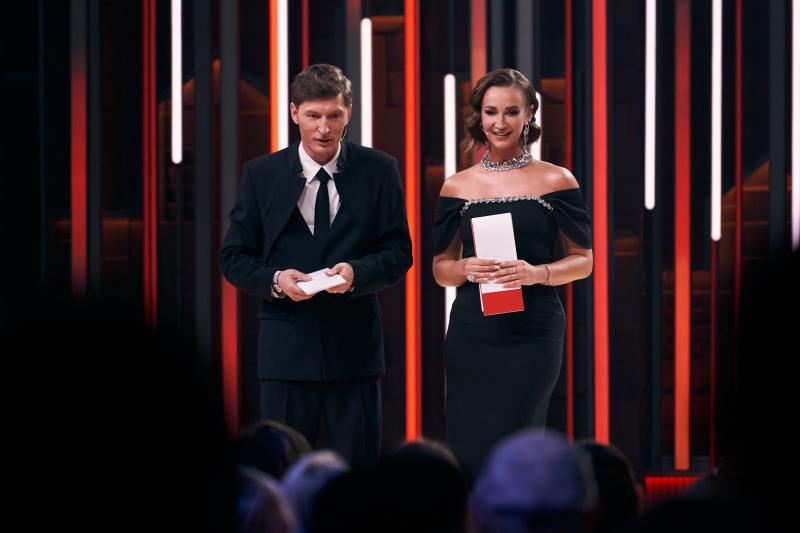 Бузова – ведущая Comedy Club, драка в Самарканде и концерт для женщин в «Конфетке»: что смотреть на ТНТ в Международный женский день