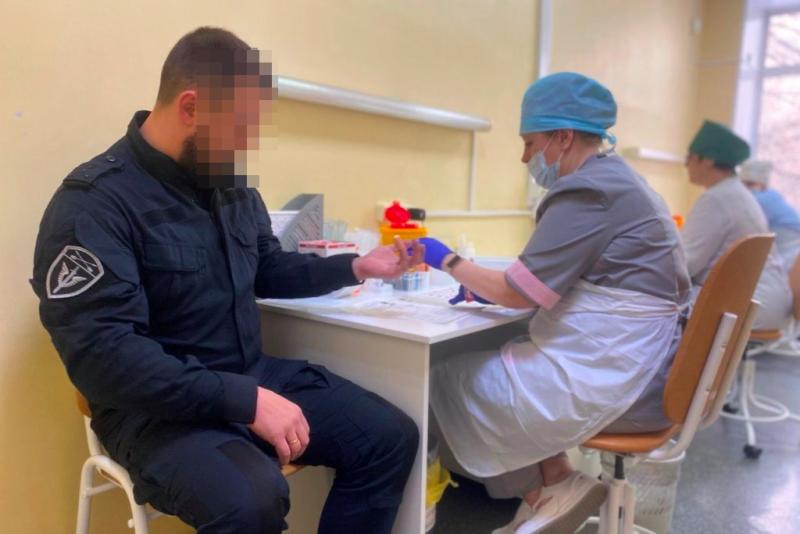 В Томске спецназ Росгвардии сдал кровь для нуждающихся пациентов Томской области