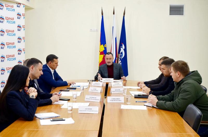 Депутат ЗСК Виктор Тепляков провёл совещание по теме незаконного складирования ТКО