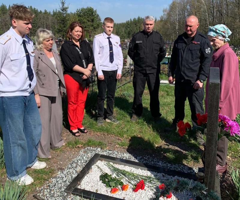 Бойцы ОМОН «Крепость» почтили память кавалера ордена Мужества Владислава Лапочкина