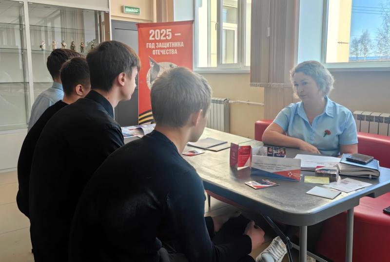 Представители сервисного локомотивного депо (СЛД) «Няндома-Северная» Северного филиала компании «ЛокоТех-Сервис» стали участниками ярмарки трудоустройства «Работа России. Время возможностей»