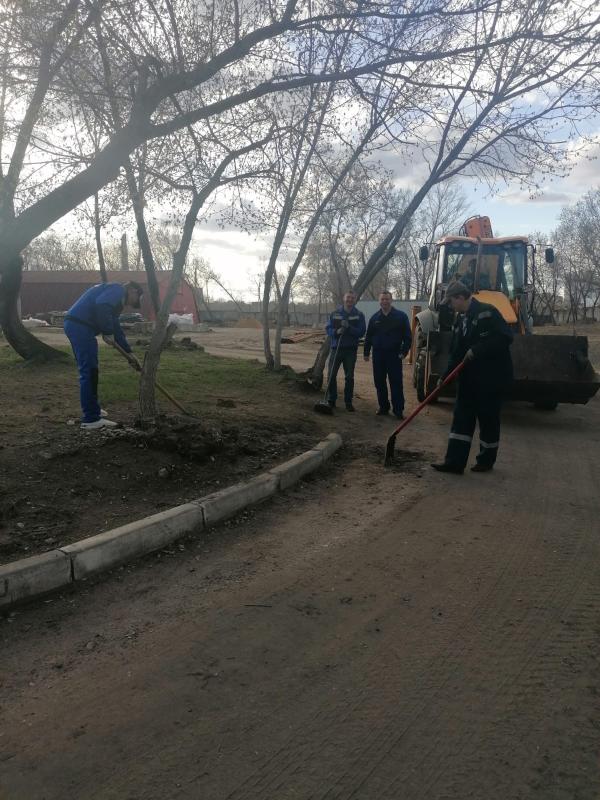 Жилищно-коммунальная служба № 7 филиала ФГБУ «ЦЖКУ» Минобороны России (по ВКС) проводит субботники