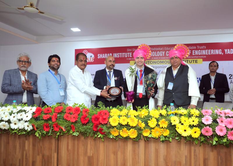 Доцента ГУАП наградили в Индии