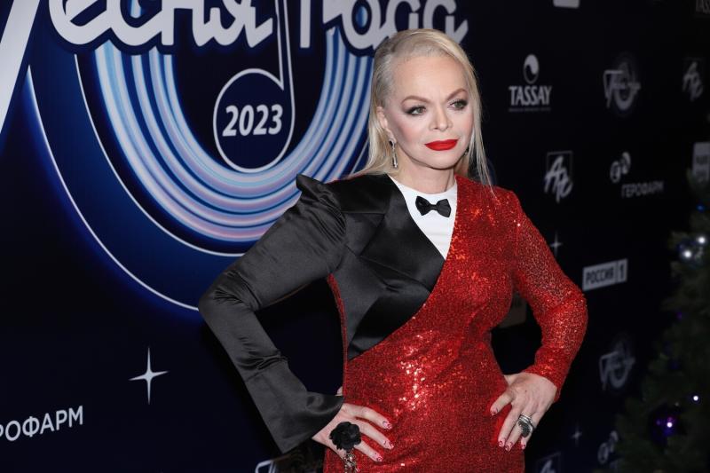 Бизнесмены и эксперты возмутились из-за того, что Ларисе Долиной вернули ее квартиру