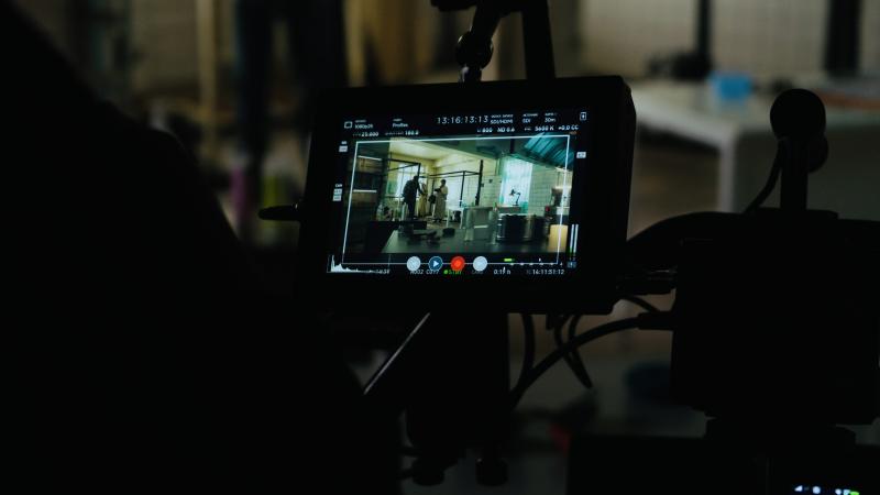 ТНТ покажет премьеру фильма «Мэр поневоле» с Яной Кошкиной, Кириллом Нагиевым и Яном Цапником