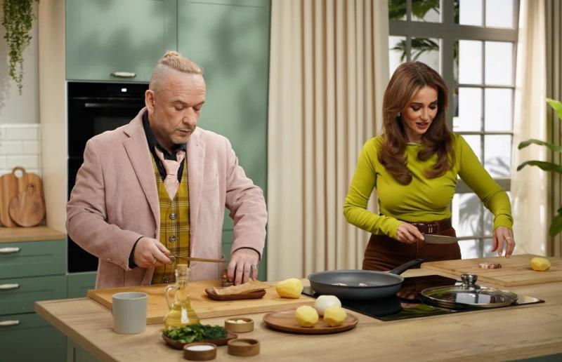 Похудевший юморист Александр Морозов рассказал о своём детстве Анфисе Чеховой