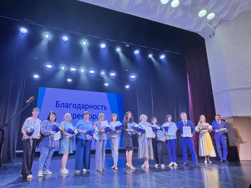 Лучшие почтовые сотрудники Омской области получили награды в честь Дня российской почты