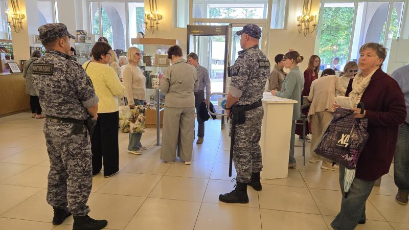 Росгвардейцы обеспечили безопасность на фестивале П.И. Чайковского