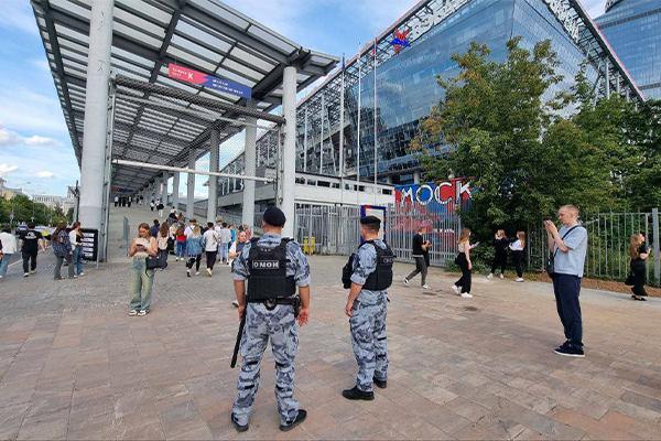 Столичные росгвардейцы обеспечили безопасность матча РПЛ
