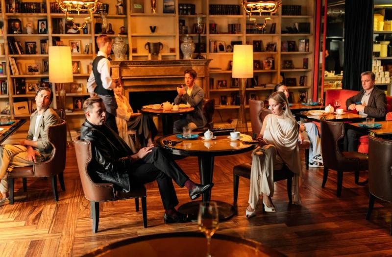 Okko, телеканал ТНТ и компания Norm Production приступили к съёмкам нового сериала «ЧАТ», романтической комедии о поисках счастья