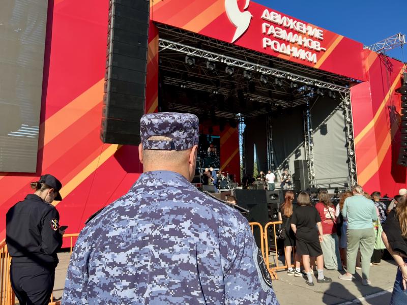 Совместные усилия сил правопорядка позволили провести фестиваль «Газманов-Родники» без происшествий в Биробиджане