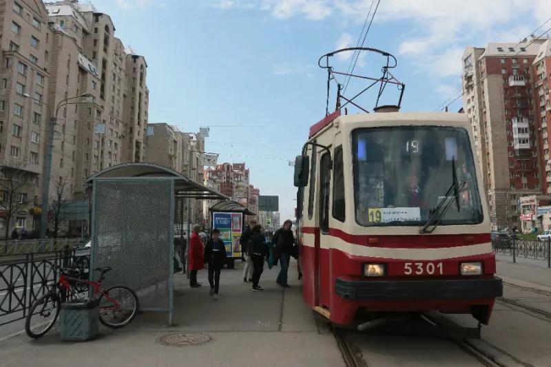 Первые трамваи «Невский» прибыли в новое депо в Шушарах