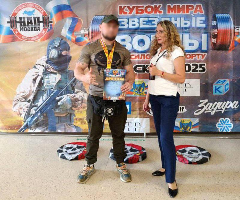 В Подмосковье спортсмен СОБР Росгвардии установил мировой рекорд на Кубке мира по силовым видам спорта