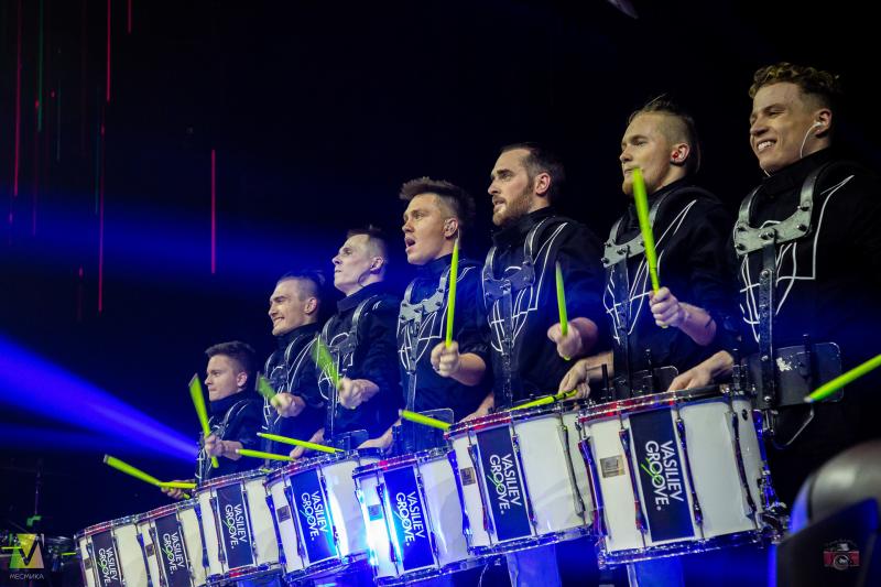 10 барабанщиков, 100 музыкальных инструментов на одной сцене: в Санкт-Петербурге пройдет барабанное шоу Vasiliev Groove