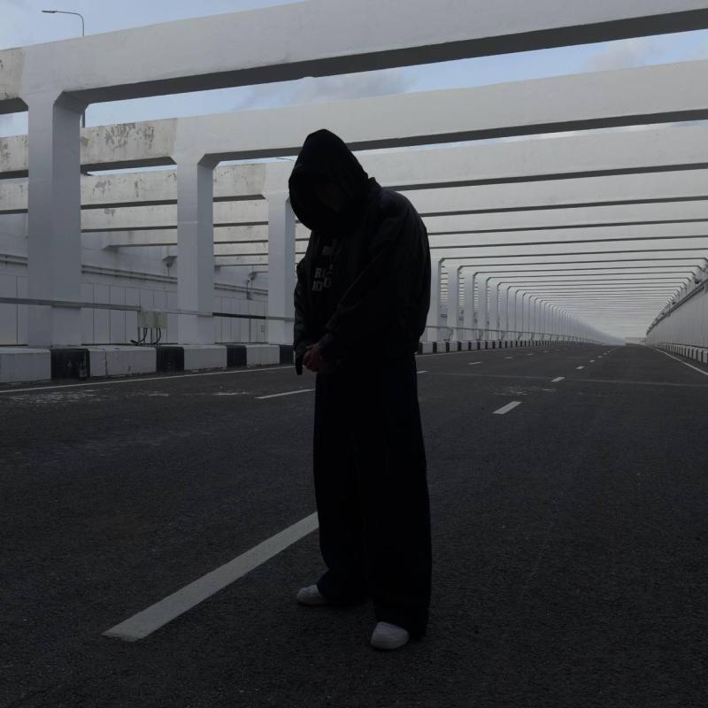 Прогрессивный артист-продюсер Felix Kotlo представил первый сингл с предстоящего альбома INTERNET MUSIC